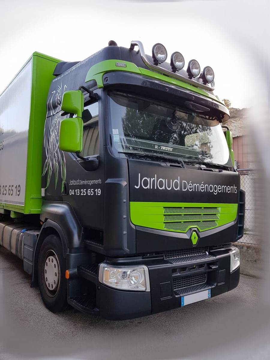 Jarlaud Déménagements : Votre Expert en Mobilité près de Marseille, Aix-en-Provence et Salon-de-Provence